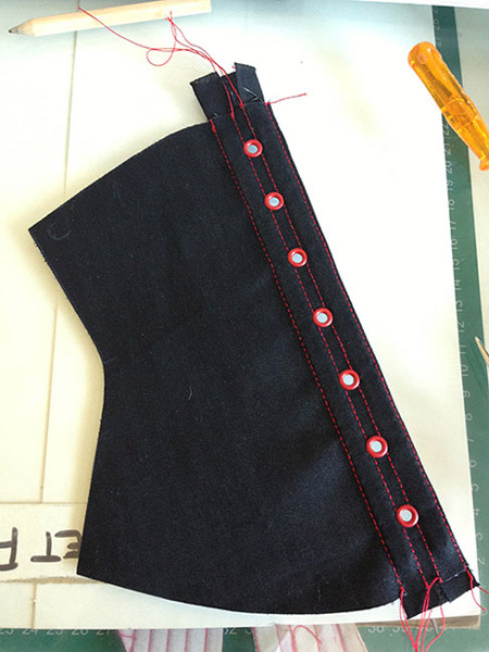 Setting Eyelets Straight