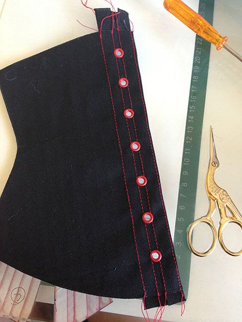 how to make a corset - eyelets 10