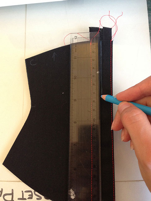 how to make a corset - eyelets 2